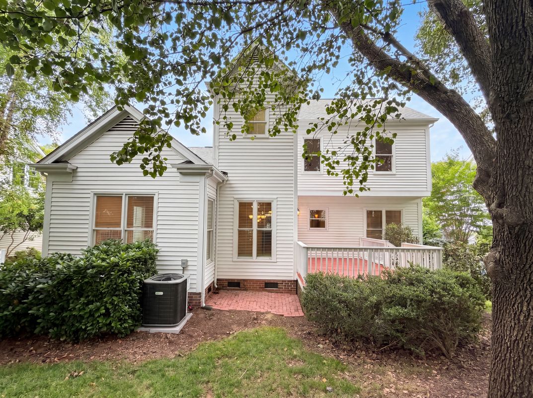 Photo 5 of 21 of 7906 Elphin Ct, Charlotte, NC