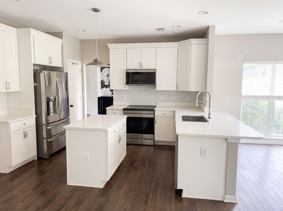 Property photo 2 of 160 Aden Dr