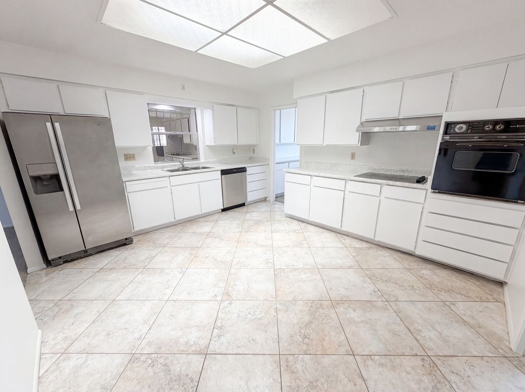 Property photo 2 of 6408 E Adobe Rd