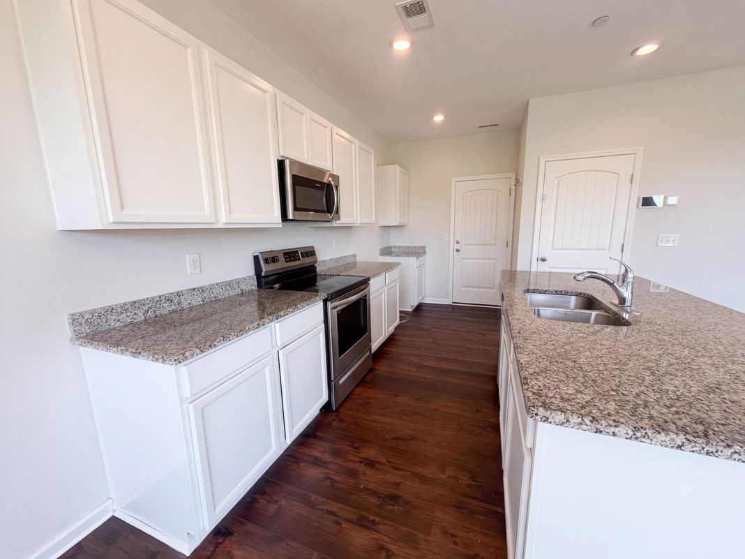 Property photo 2 of 9181 War Eagles Way