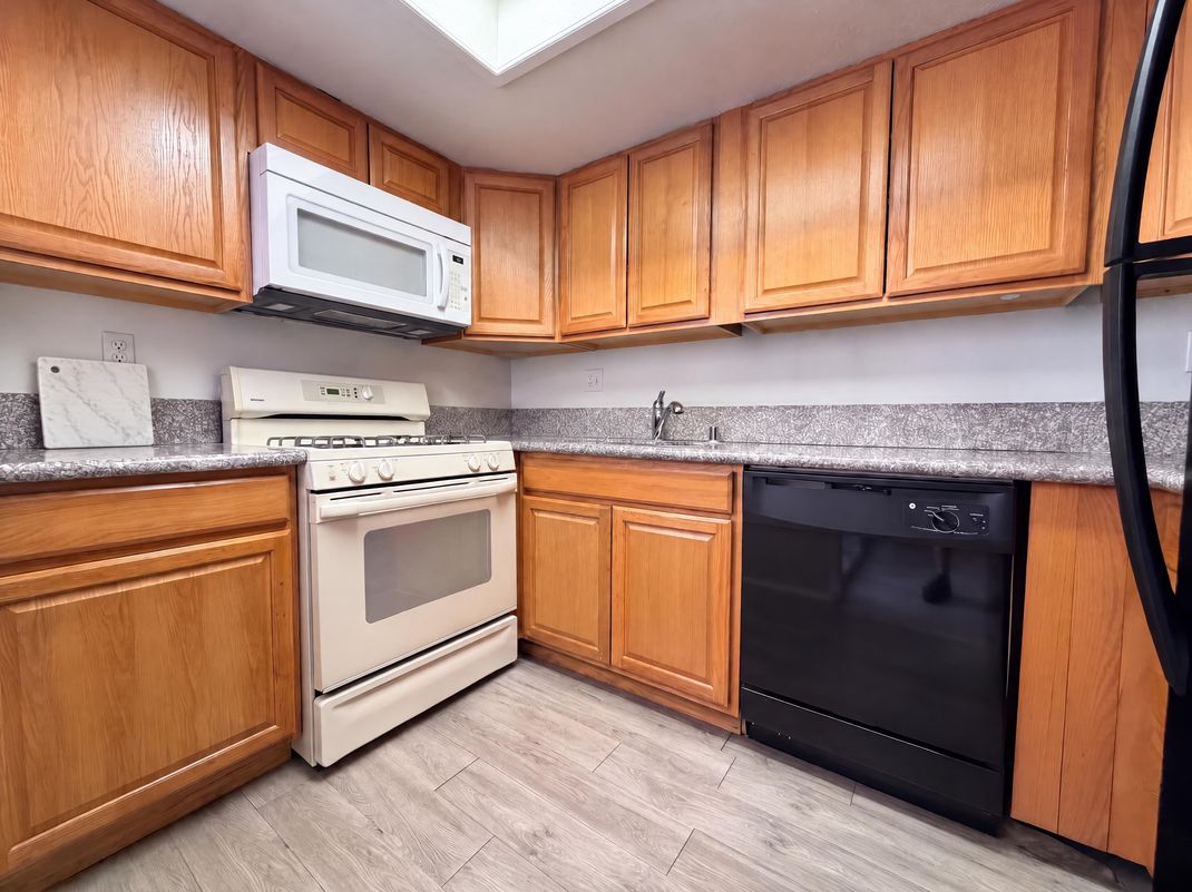 Property photo 2 of 5240 Janfred Ct Unit 1