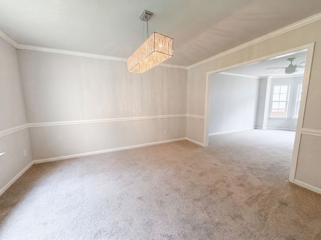 Photo 6 of 23 of 4024 Fifendrum Ln, Charlotte, NC