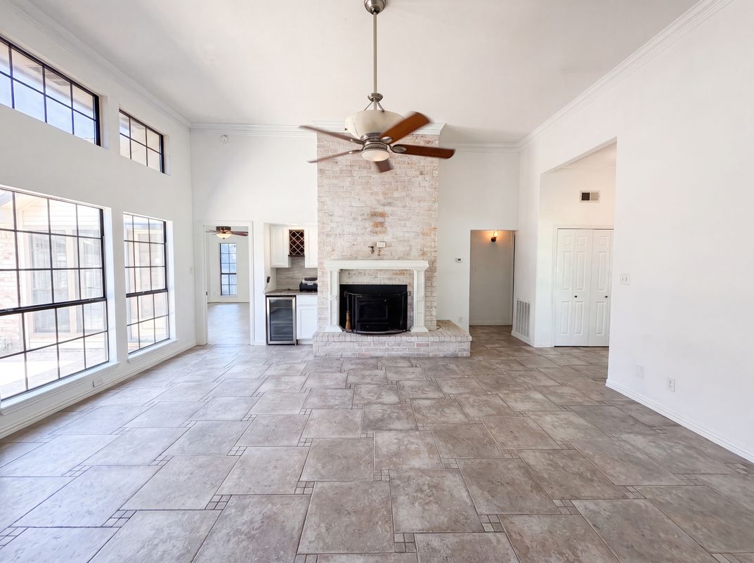 Property photo 3 of 1613 Mullins Dr