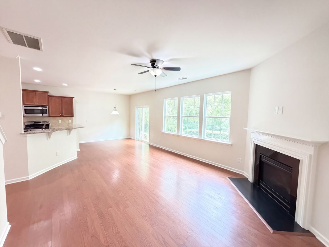 Property photo 3 of 7230 Kinley Commons Ln