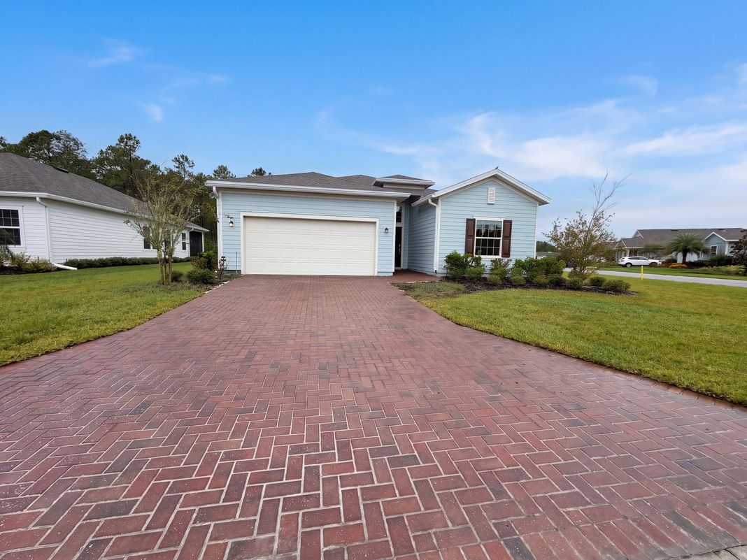 Property photo 1 of 75404 Hideaway Ct