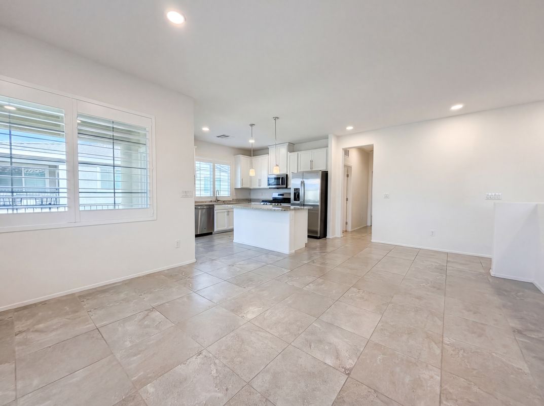 Property photo 3 of 8457 Insignia Ave Unit 106