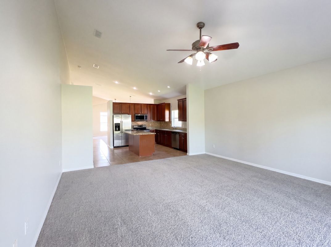 Photo 3 of 25 of 457 Marathon Ln, Sanford, FL