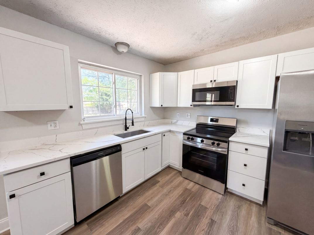 Property photo 2 of 1010 North Ave