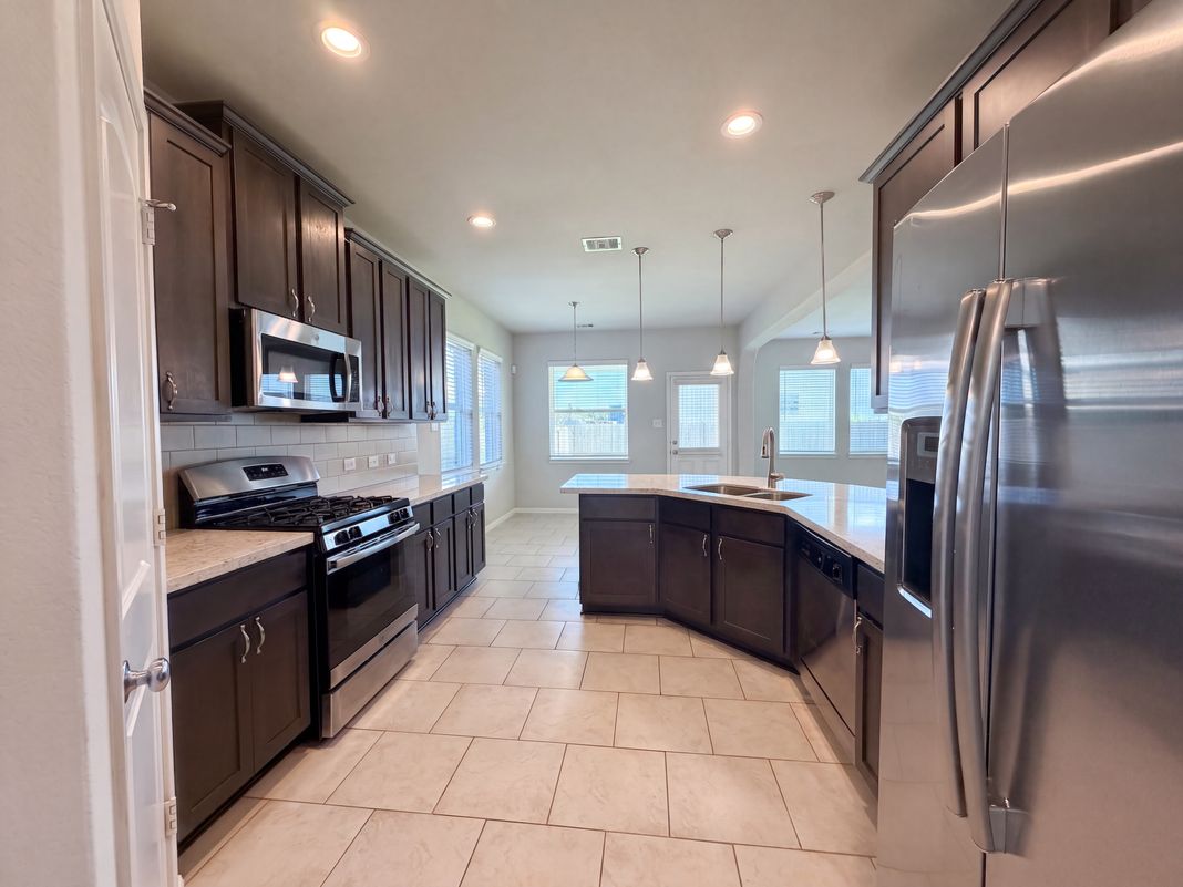 Property photo 2 of 222 Ashley Way