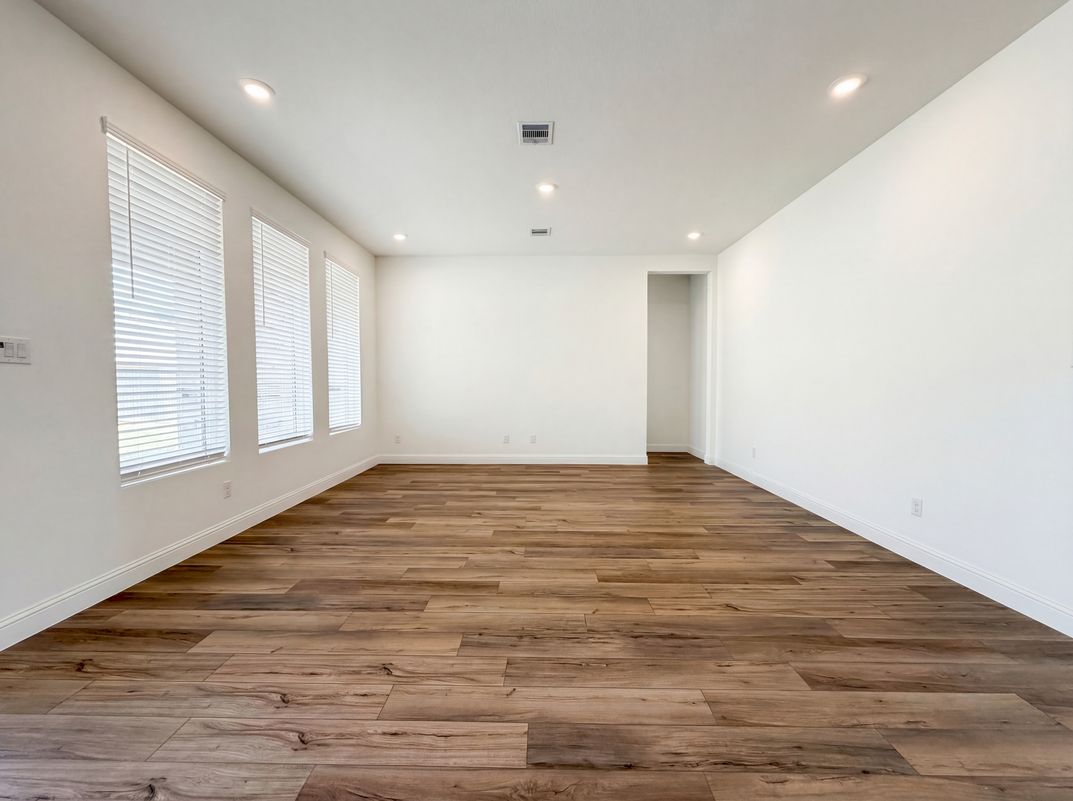 Property photo 3 of 7939 Coastal Prairie Ct