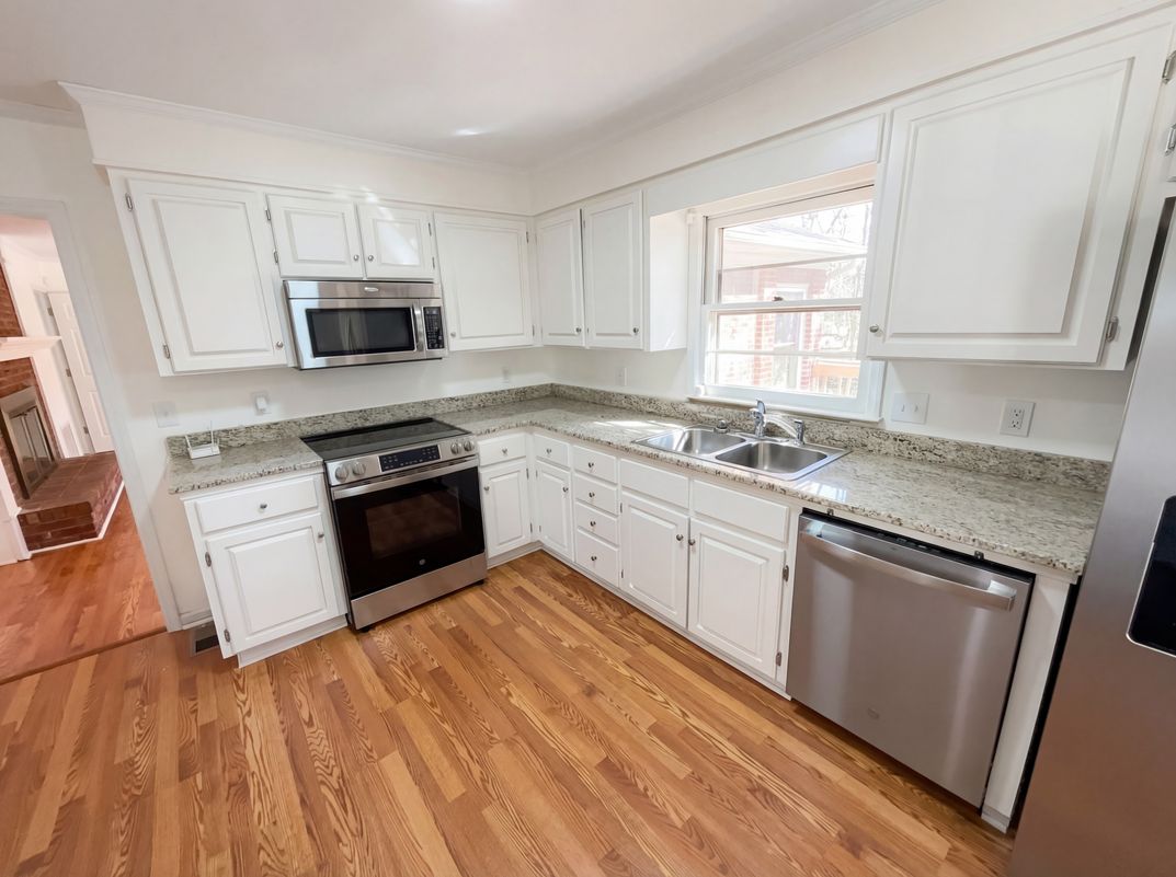 Property photo 2 of 707 Willowmoore Ave