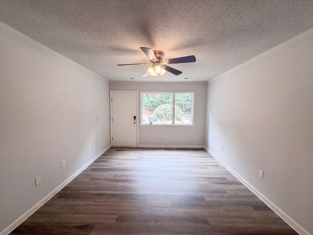 Property photo 3 of 4305 Kaplan Dr