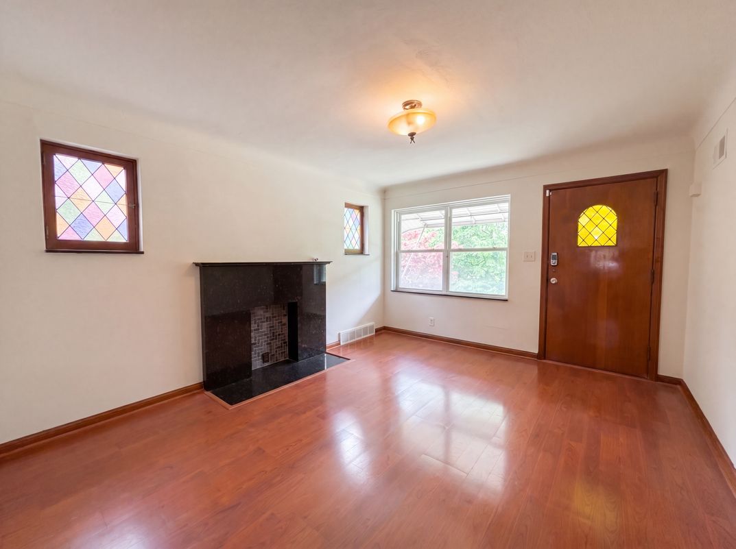 Property photo 3 of 5363 Reber Pl