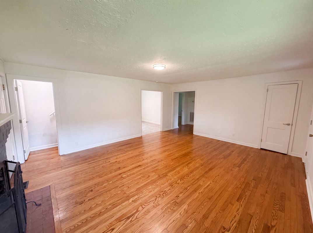 Property photo 3 of 119 Old State Cir