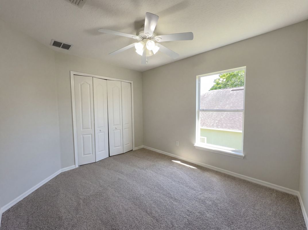 Photo 4 of 25 of 457 Marathon Ln, Sanford, FL
