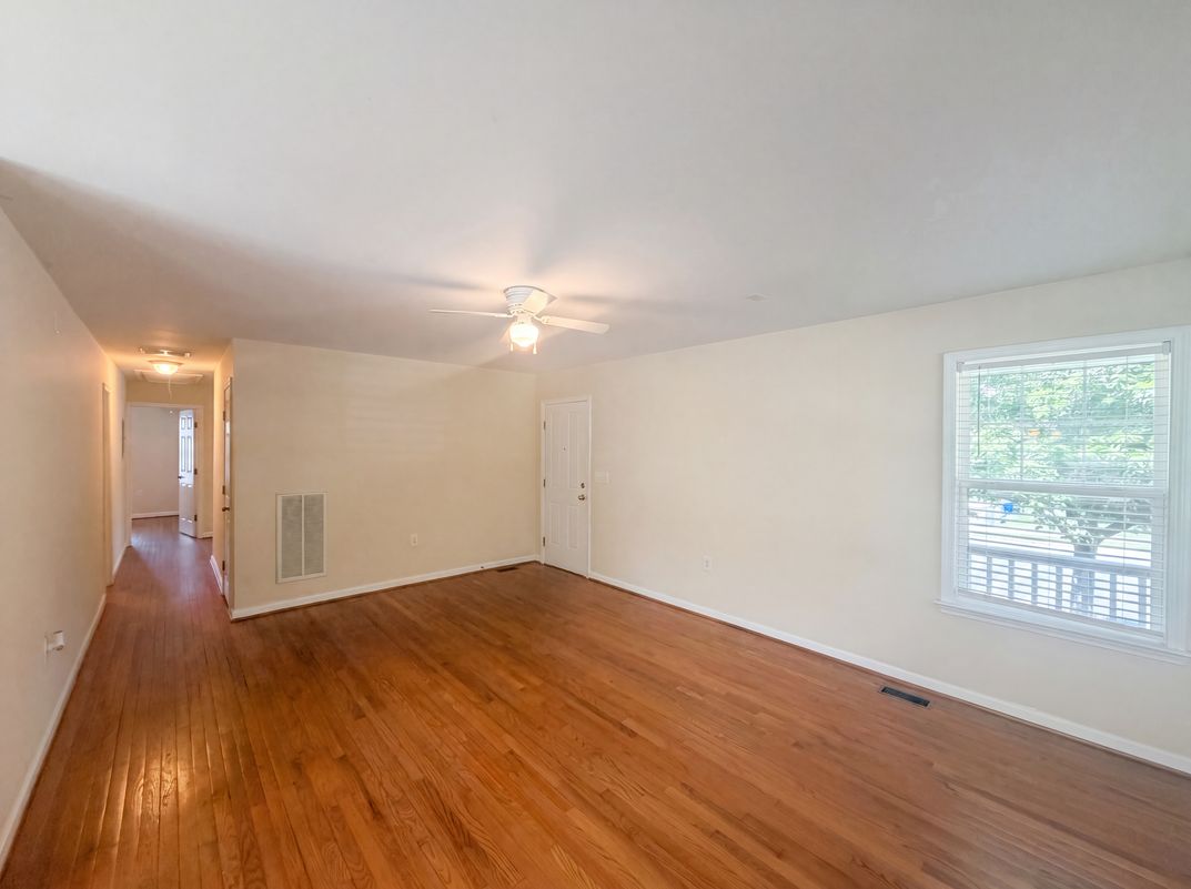 Property photo 3 of 900 Dorothy Sanders Way