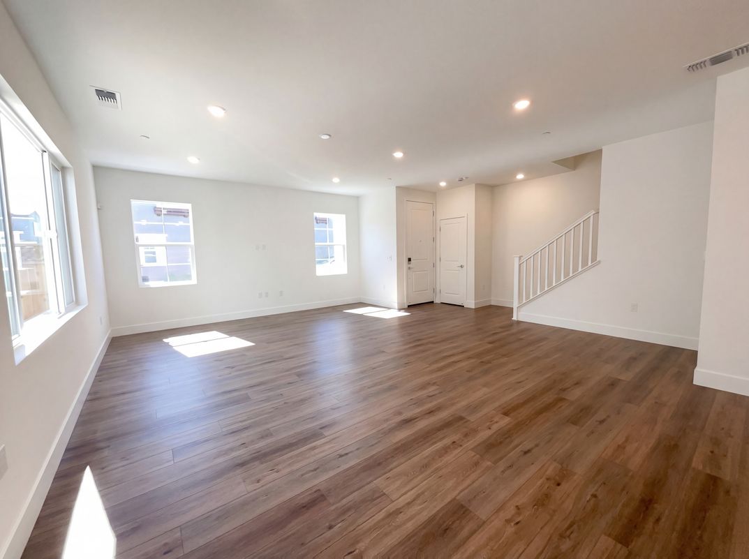 Property photo 3 of 408 N Palm Springs Way