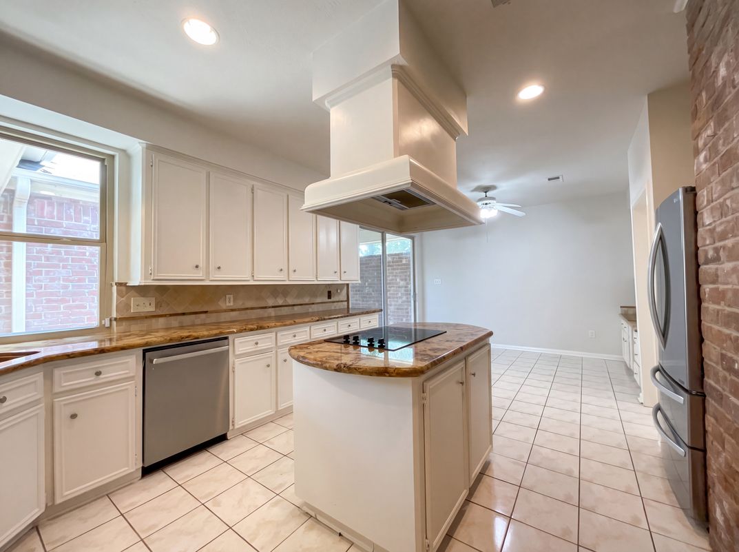 Property photo 3 of 12910 Ashford Chase Dr