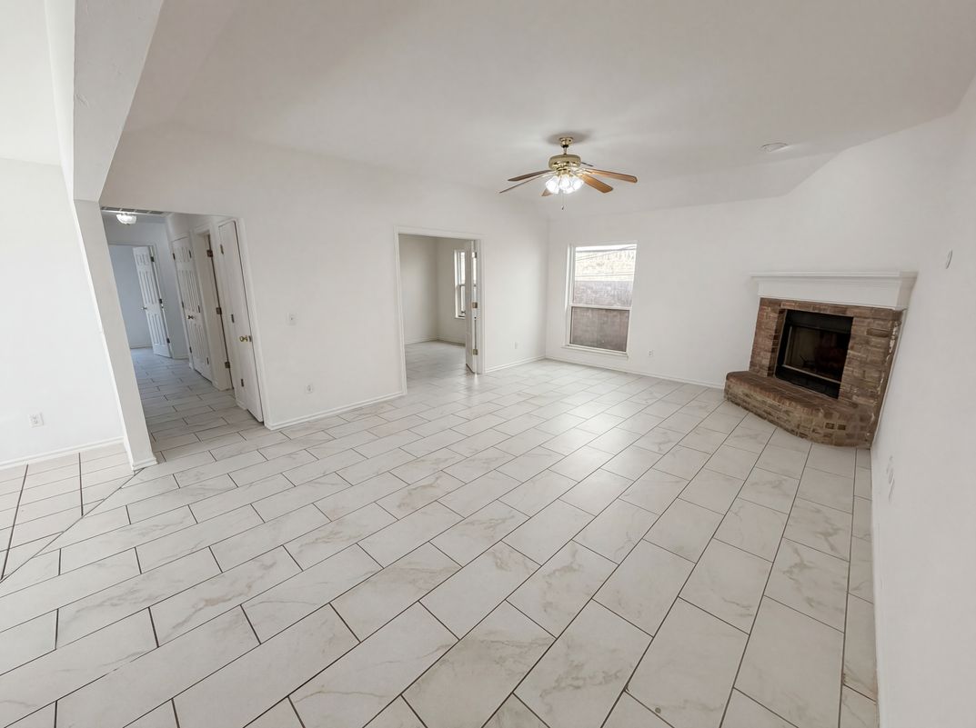 Property photo 3 of 12917 Meadows Dr