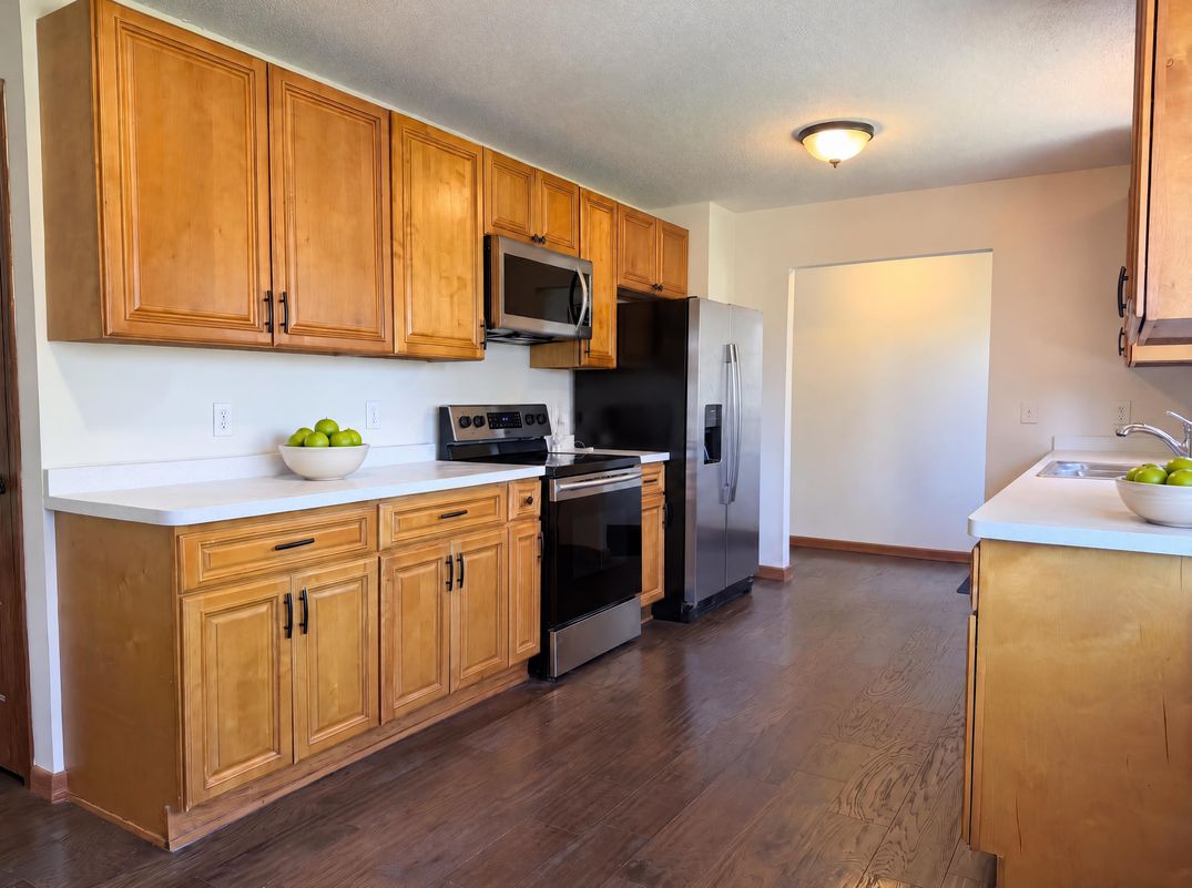 Property photo 2 of 18817 Kenwood Trl