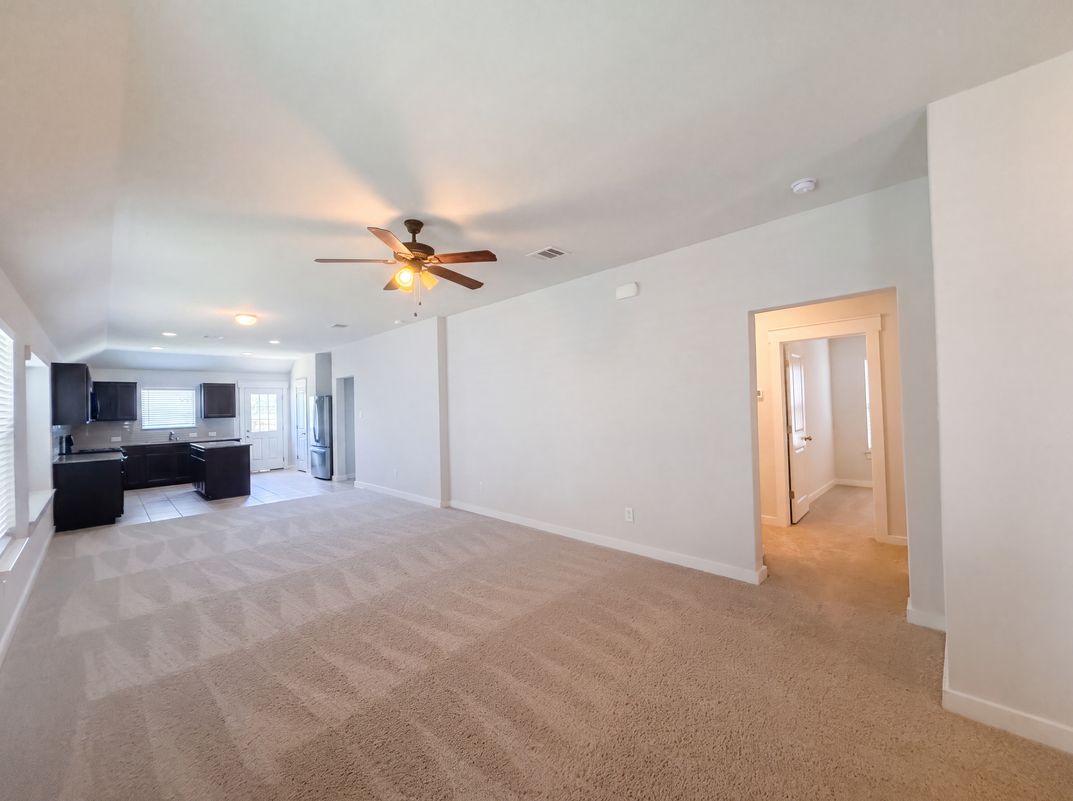 Property photo 3 of 5909 Urbano Bnd