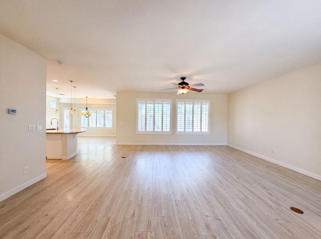 Property photo 3 of 42504 W Abbey Rd