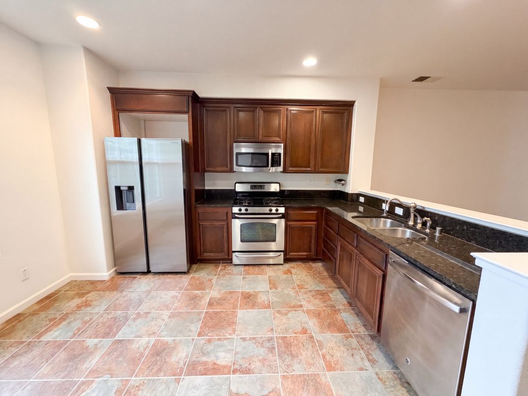 Property photo 2 of 6107 Lonetree Blvd