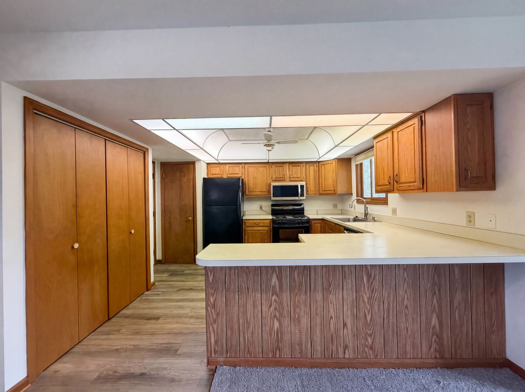 Property photo 2 of 610 Executive Blvd
