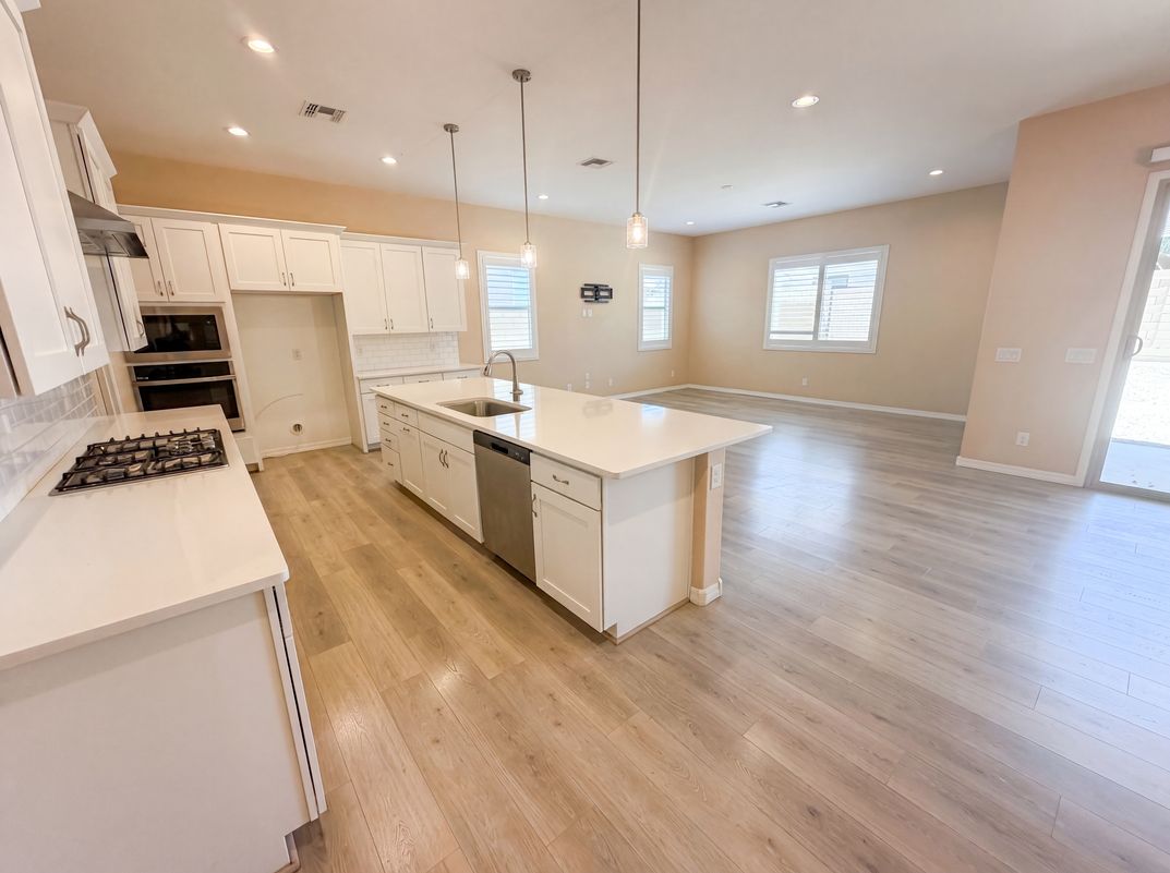 Photo 10 of 37 of 19562 W Wilshire Ave, Buckeye, AZ
