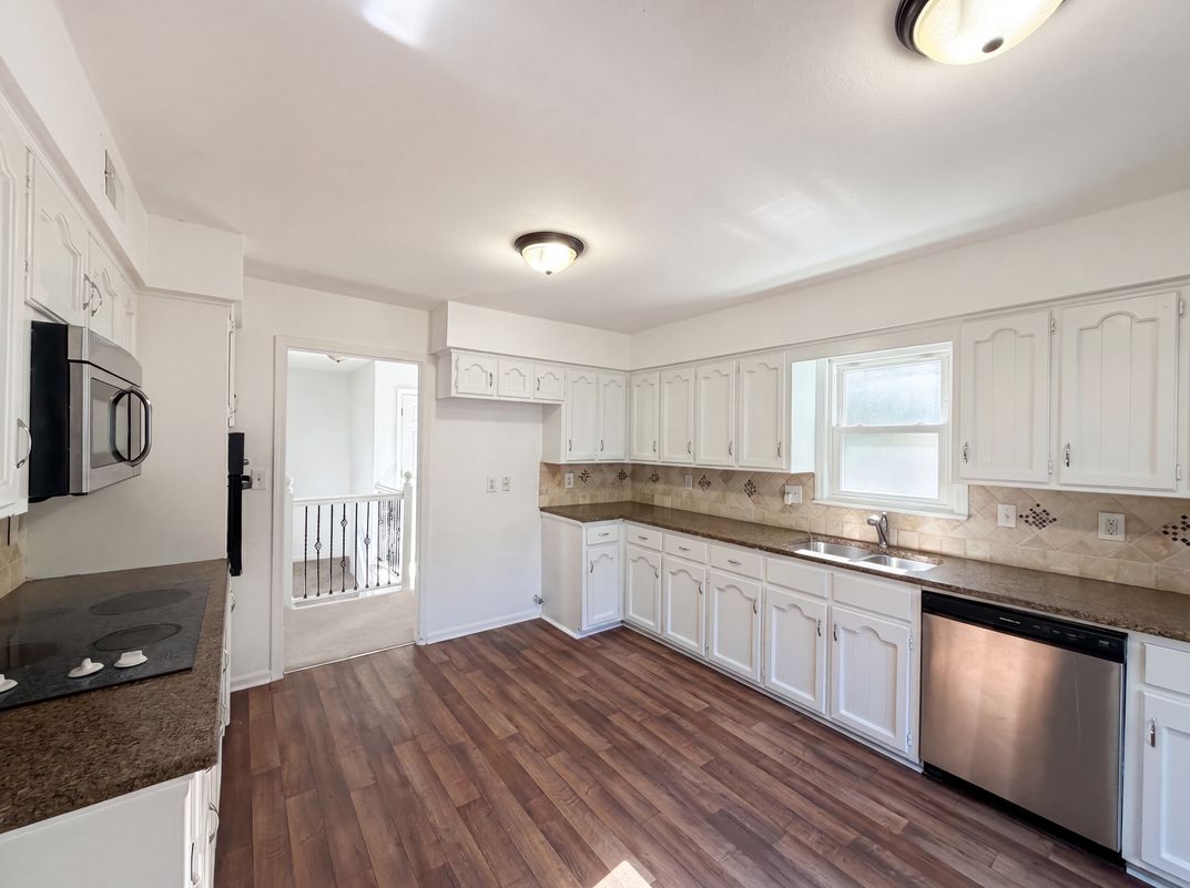 Property photo 2 of 205 NE 1st Street Ter
