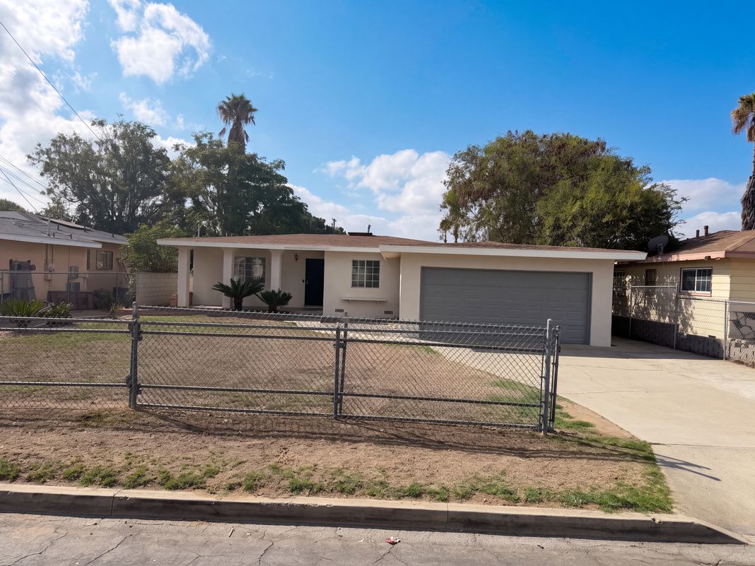 Property photo 1 of 17787 Ivy Ave