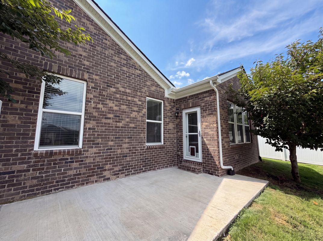 Photo 17 of 19 of 6044 Blackberry Ridge Ln, Hermitage, TN