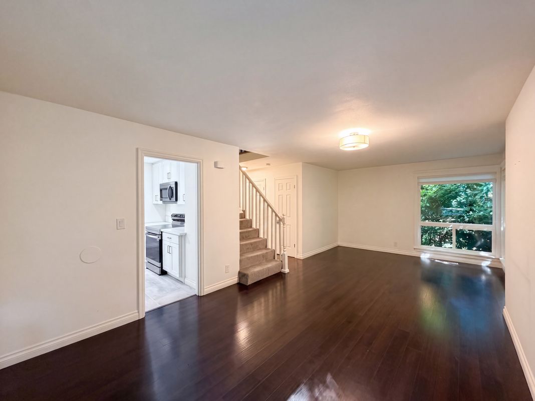 Property photo 3 of 605 Ash St