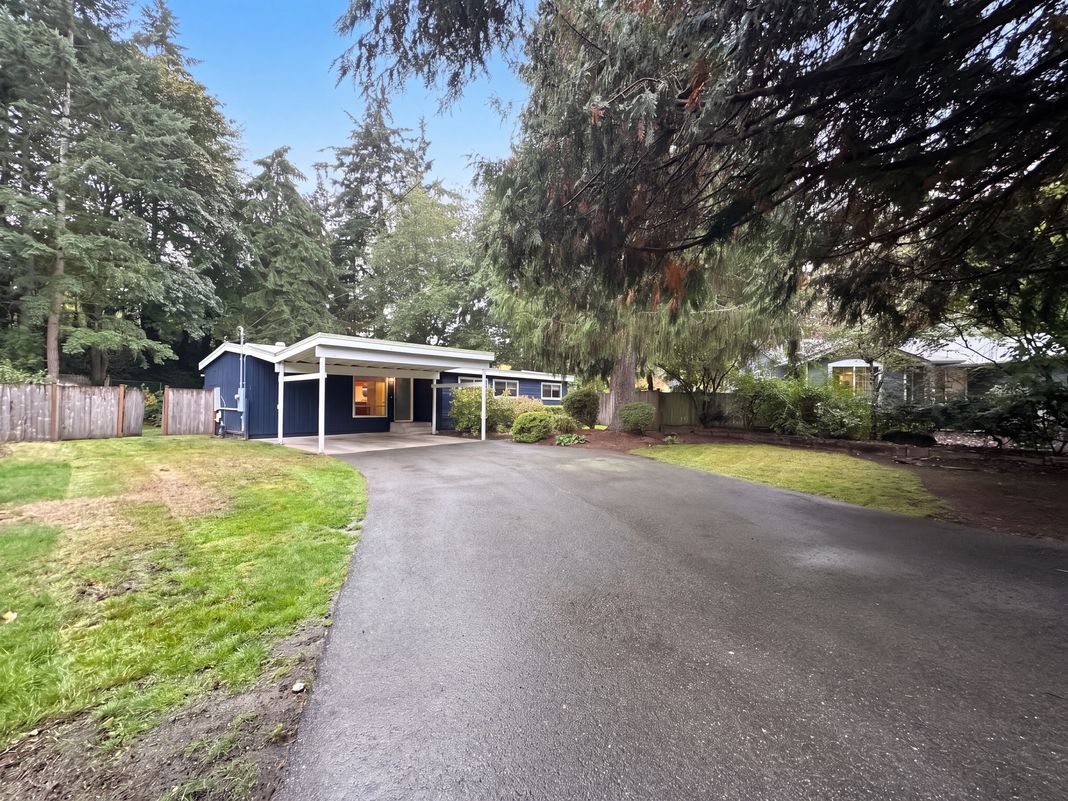 Property photo 1 of 10401 NE 130th St