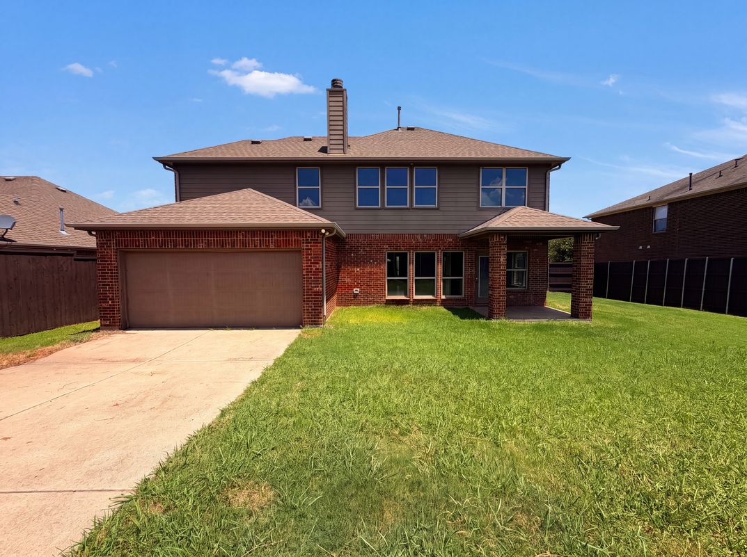 Photo 5 of 22 of 1217 Maverick Ln, Royse City, TX