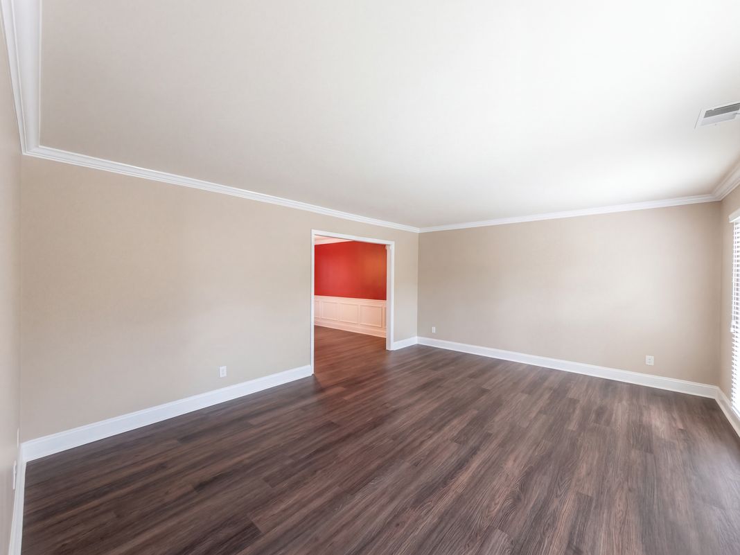 Property photo 3 of 201 Wainsley Pl