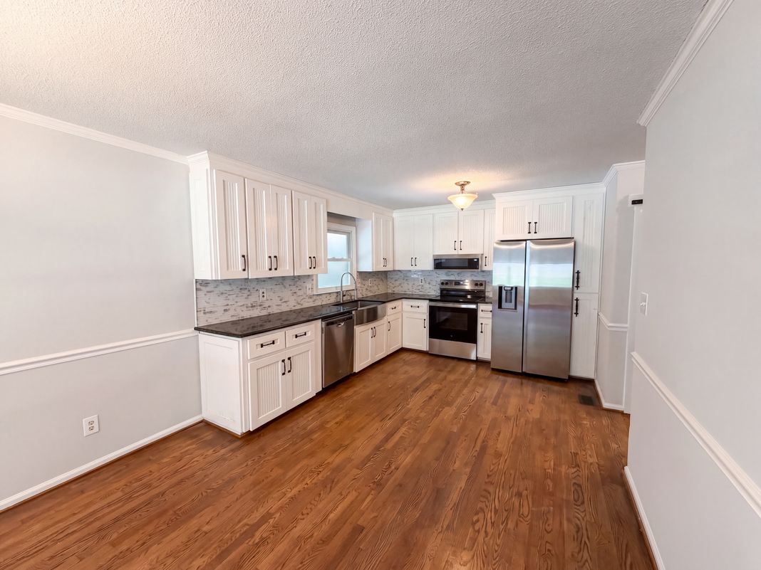 Property photo 2 of 4614 Hickory Grove Rd