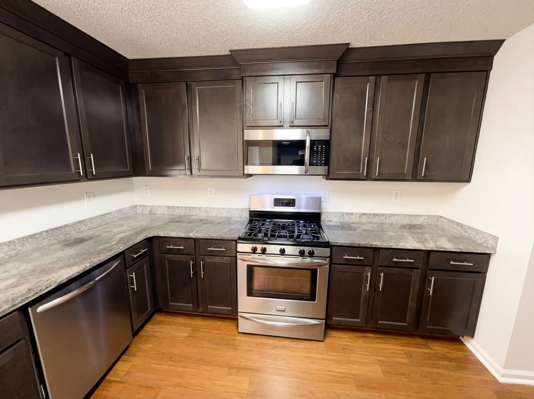 Property photo 2 of 1012 Crown Corners Dr