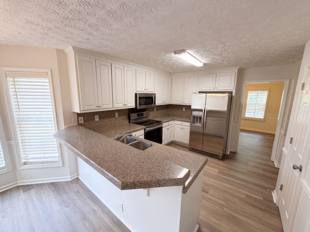 Property photo 2 of 3870 Cherry Ridge Walk