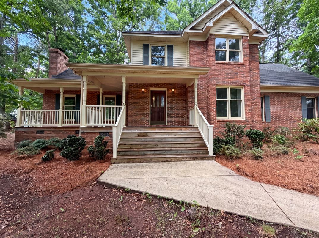 Property photo 1 of 1711 Hickory Ridge Rd