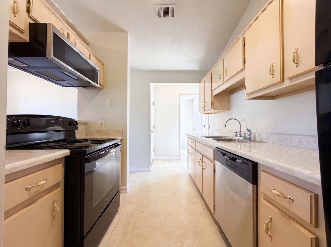 Property photo 2 of 609 Sandy Spring Trl