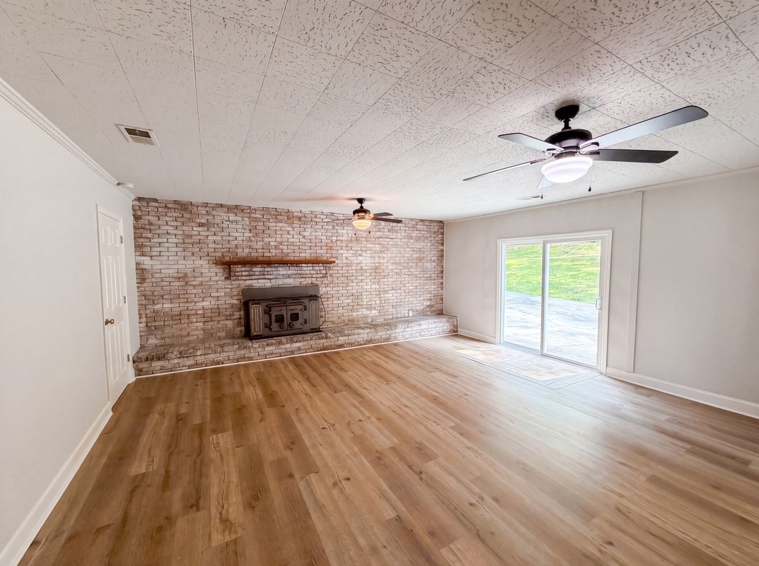 Property photo 3 of 529 Timberlane Dr