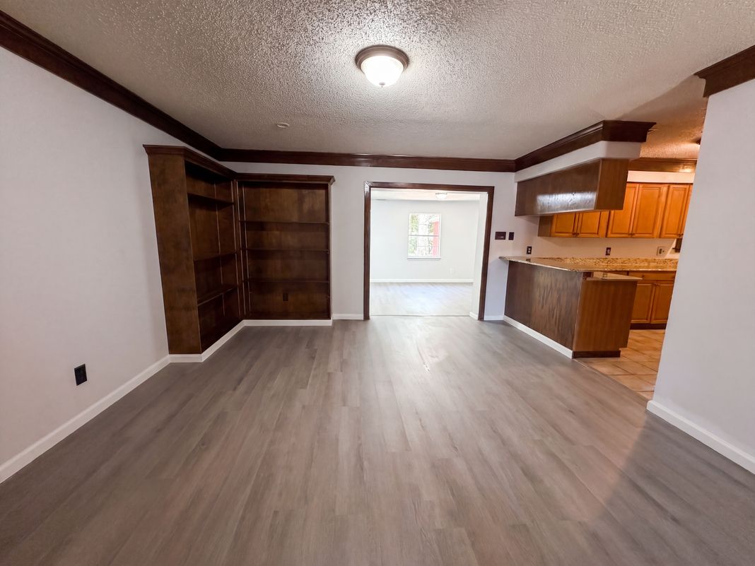 Property photo 3 of 4017 Ambassador Way