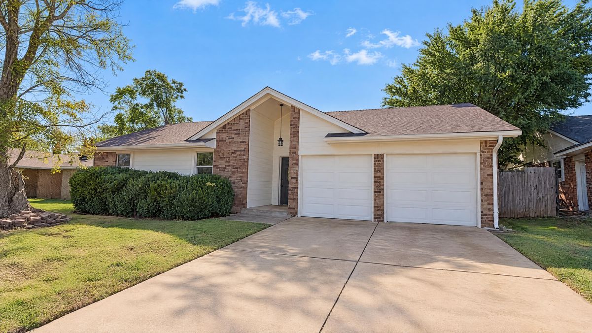 Property photo 1 of 2120 Lazy Brook Trl