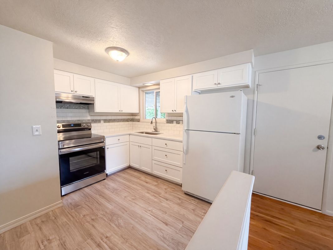 Property photo 2 of 3910 SE 71st Ave