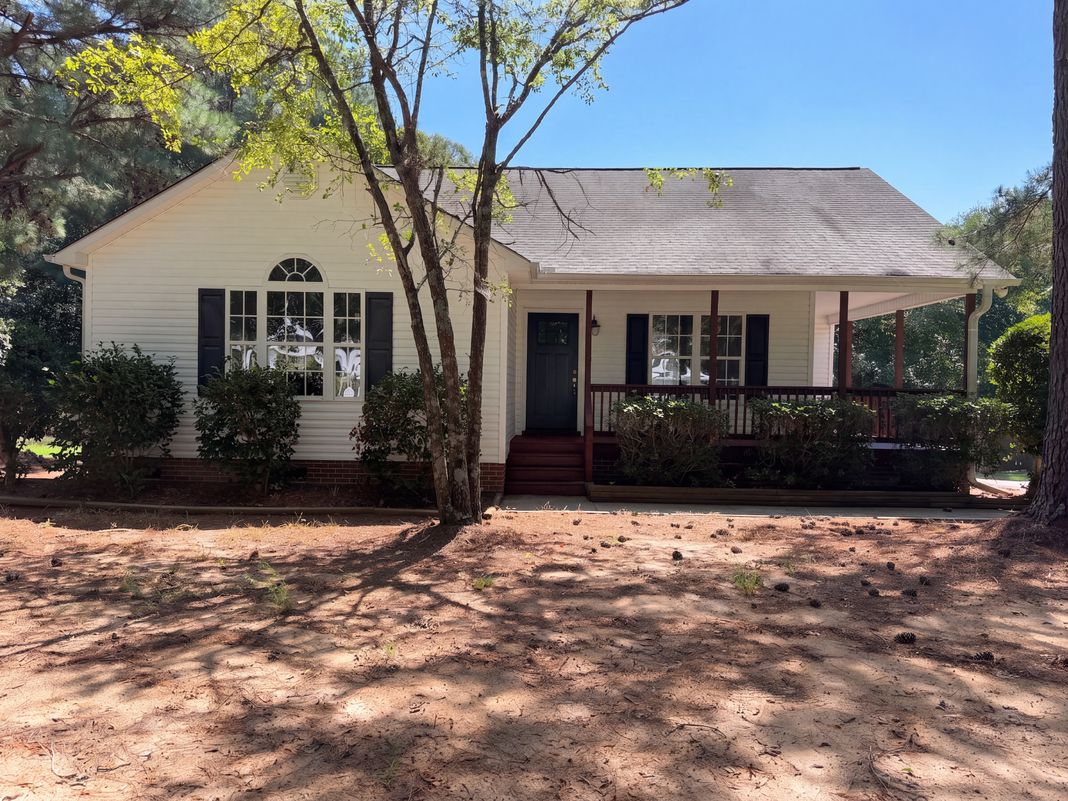 Property photo 2 of 576 Sunray Dr