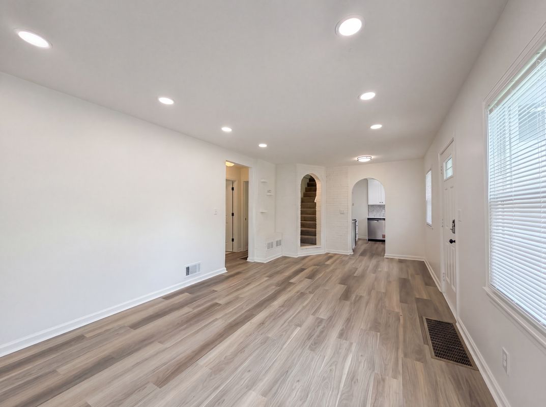 Property photo 3 of 5525 Yecker Ave