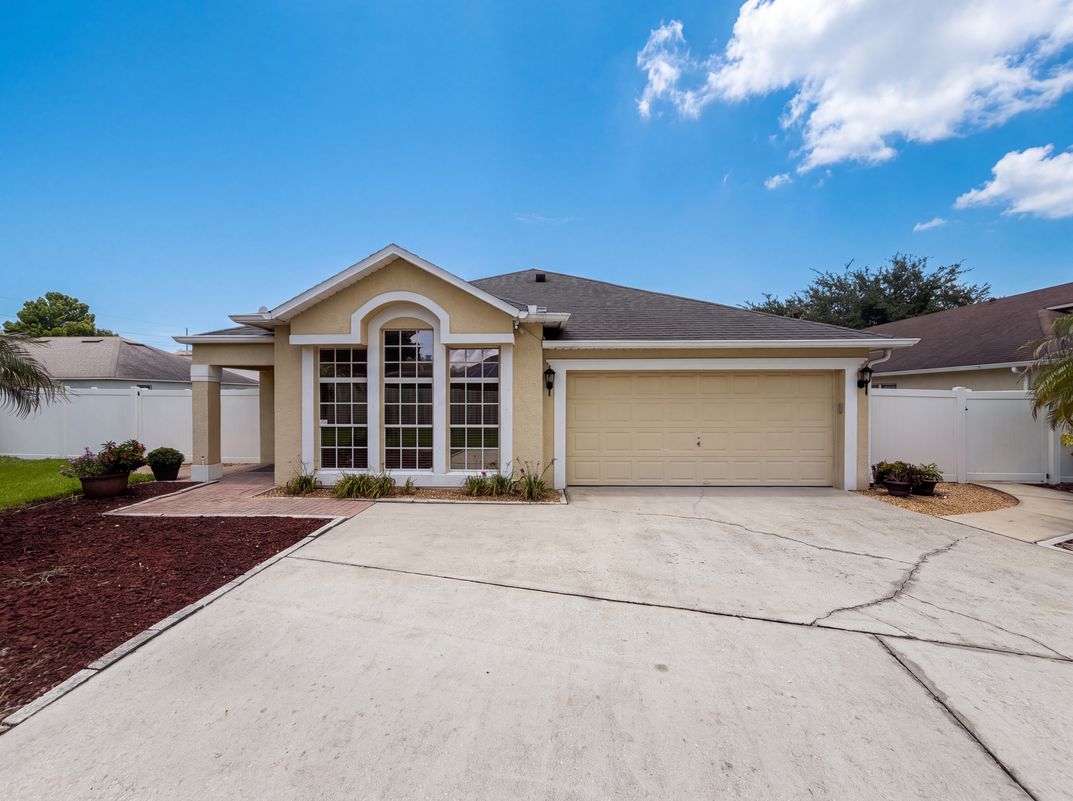 Property photo 1 of 3788 Seminole Dr