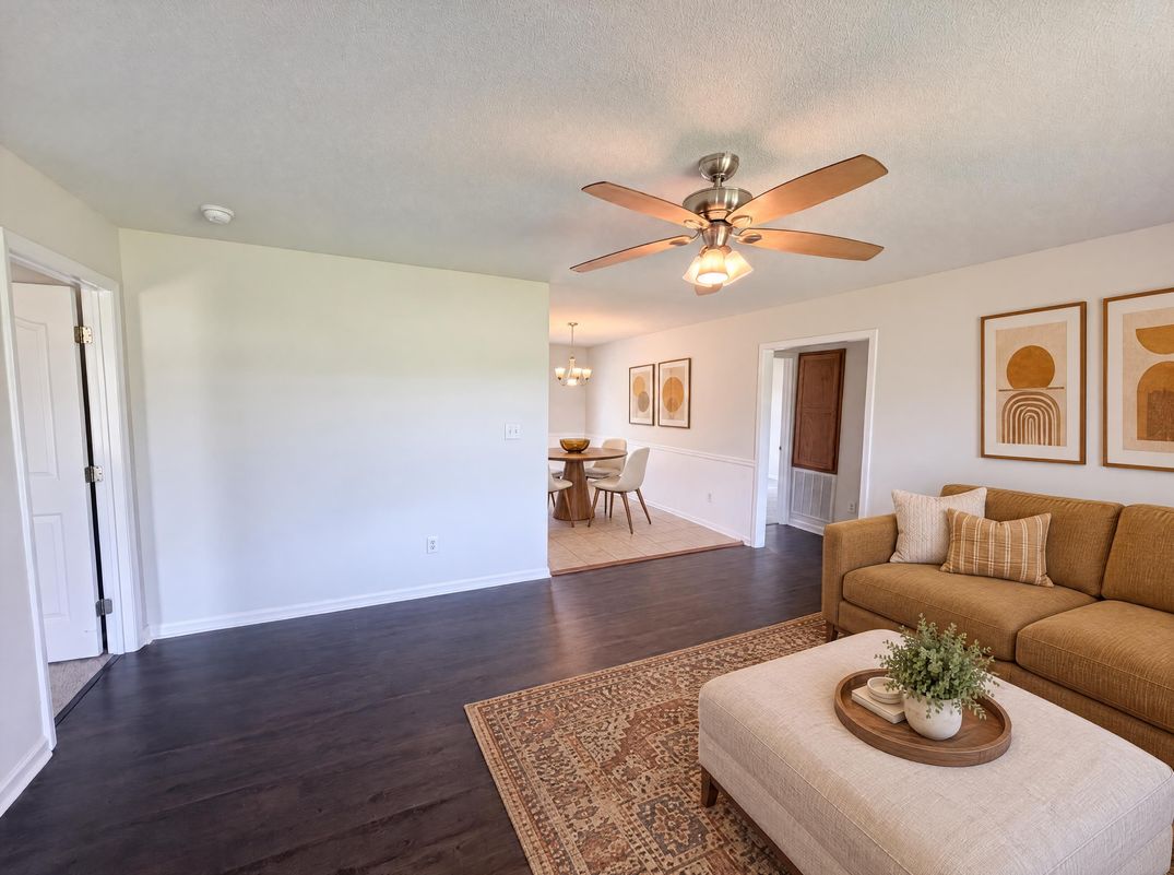 Property photo 3 of 2243 Mintew Cir