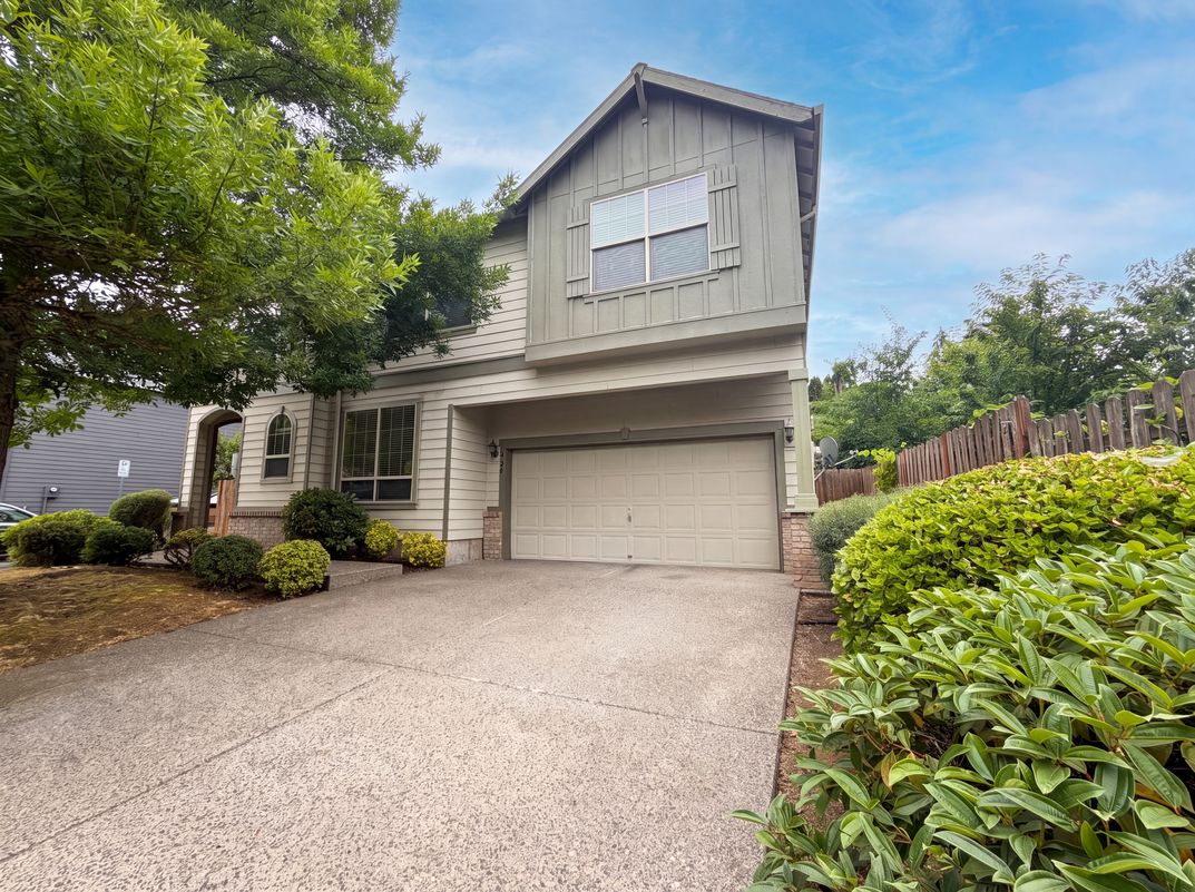 Property photo 1 of 1724 SW Willowview Ter